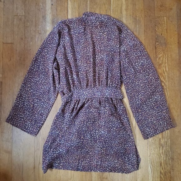 Victoria's Secret Semi-Sheer Tie-Front Robe - Picture 4 of 6